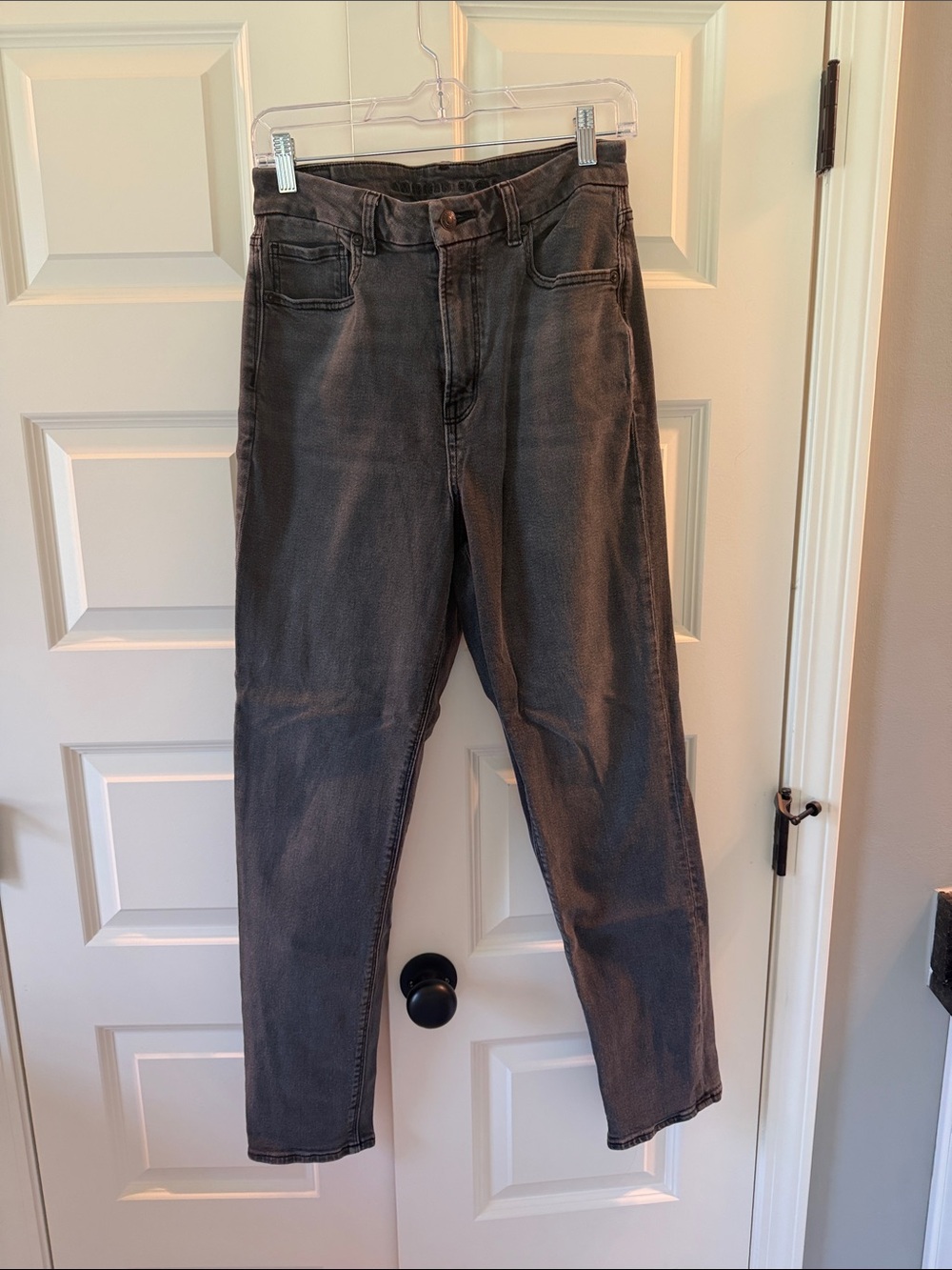 American Eagle Outfitters Women's Charcoal Gray Straight Leg Jeans